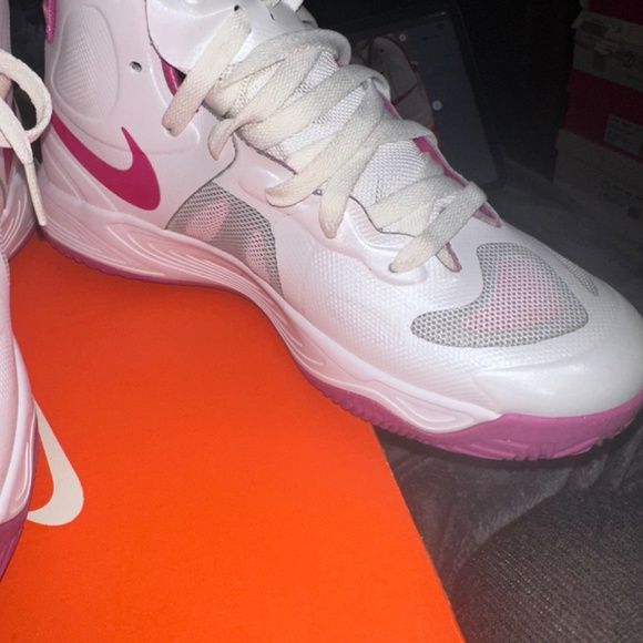 Nike Women’s Hyperfuse TB 8.5 (Pre-Owned) - Picture 8 of 9